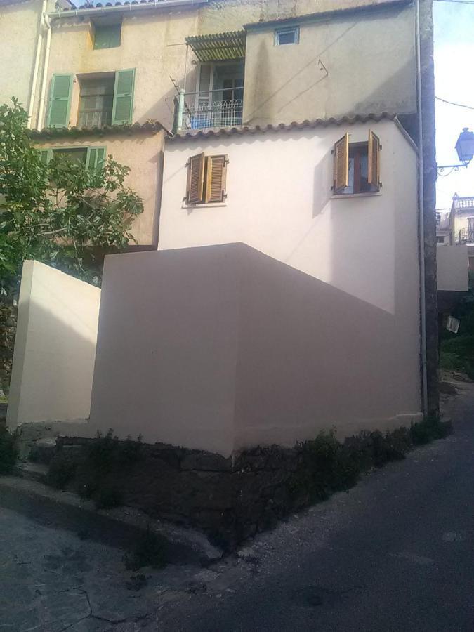 Charmant petit studio refait à neuf Calenzana Esterno foto